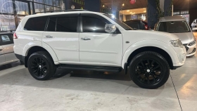 pajero dakar 3.2 hpe 4x4 7 lugares 16v turbo intercooler diesel 4p automatico 2016 caxias do sul