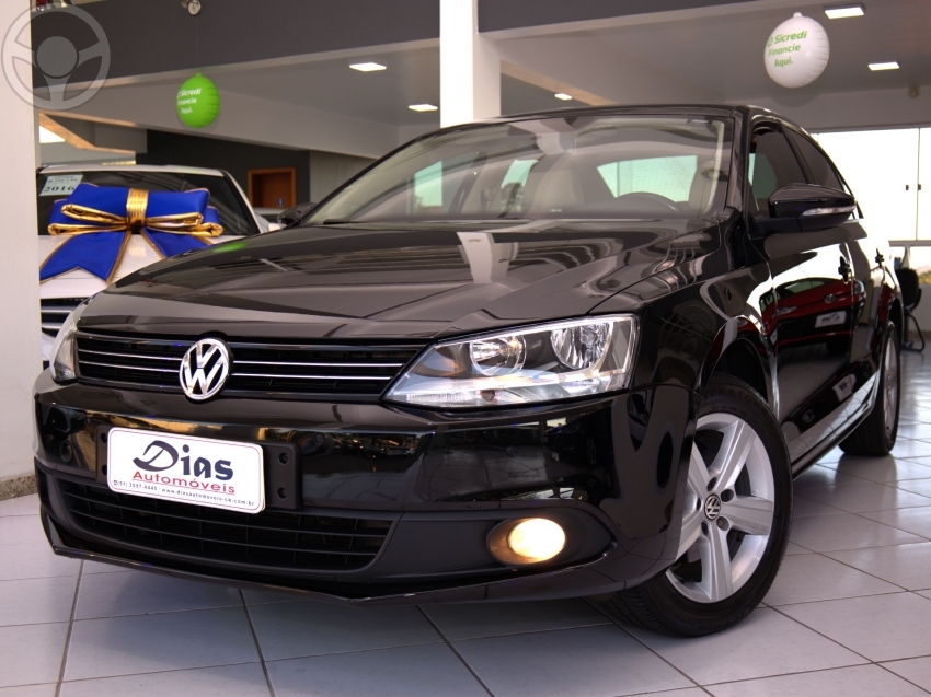 JETTA 2.0 COMFORTLINE FLEX 4P TIPTRONIC - 2013 - CAMPO BOM