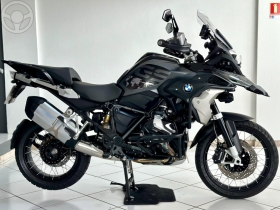 r 1250 gs premium triple black 2022 campo bom