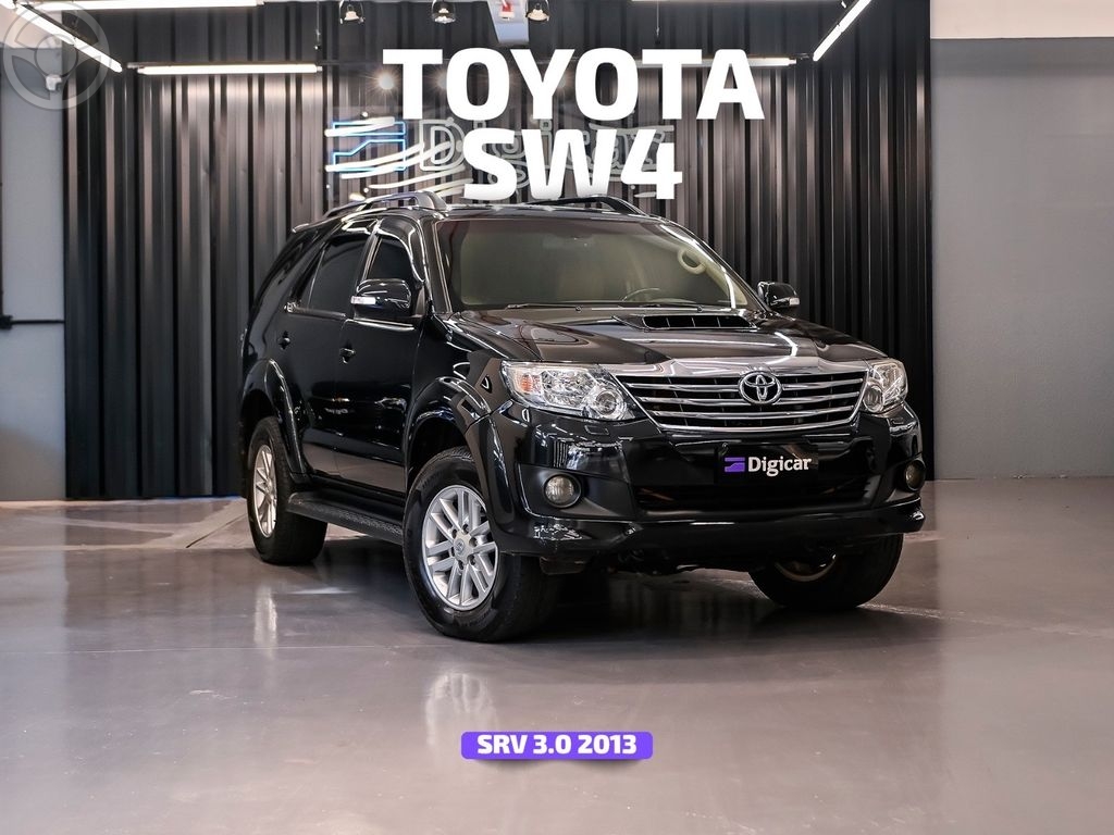 HILUX HILUX SW4 SRV D4-D 4X4 3.0 TDI DIES. AUT - 2013 - LAJEADO