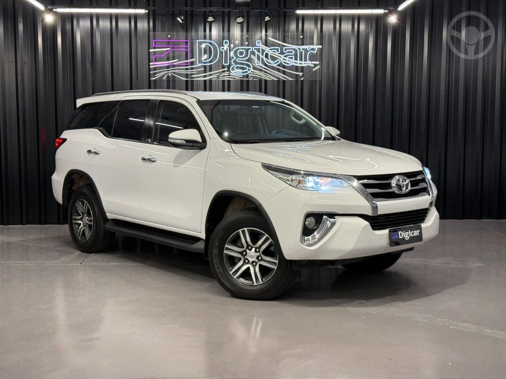 HILUX SW4 SRV 4X2 2.7 FLEX 16V AUT.  - 2019 - LAJEADO