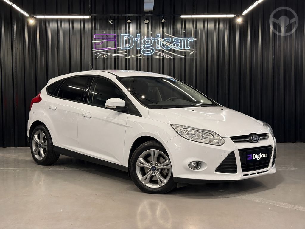 FOCUS 1.6 S/1.6 SE FLEX 16V 5P AUT  - 2015 - LAJEADO