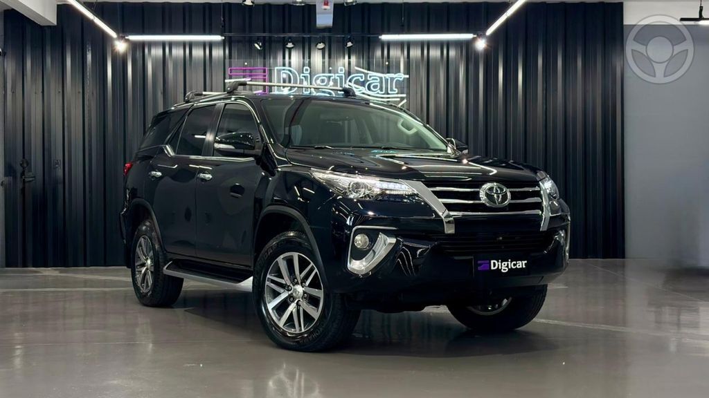 HILUX SW4 SRX 4X4 2.8 TDI 16V DIES. AUT.  - 2017 - LAJEADO