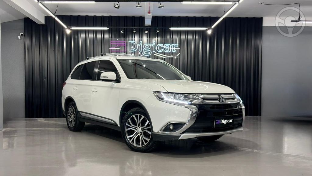 OUTLANDER COMFORT 2.0 16V AUT.  - 2018 - LAJEADO