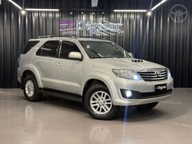 hilux sw4 srv d4 d 4x4 3.0 tdi dies. aut  2012 lajeado