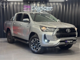 hilux cd srv 4x4 2.8 tdi diesel aut.  2022 lajeado