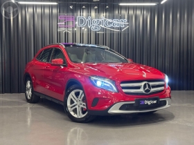 gla 200 vision 1.6 1.6 tb 16v flex aut.  2015 lajeado