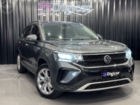 taos comfortline 1.4 250 tsi flex aut.  2022 lajeado