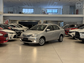etios 1.5 platinum sedan 16v flex 4p manual 2015 venancio aires