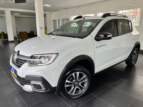 SANDERO 1.6 STEPWAY ICONIC X-TRONIC 16V FLEX 4P AUTOMÁTICO