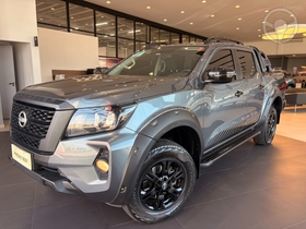 frontier 2.3 attack 4x4 cd bi turbo diesel 4p automatico 2025 canela