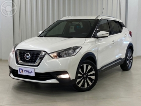 kicks 1.6 16v flex sv 4p xtronic 2018 canela