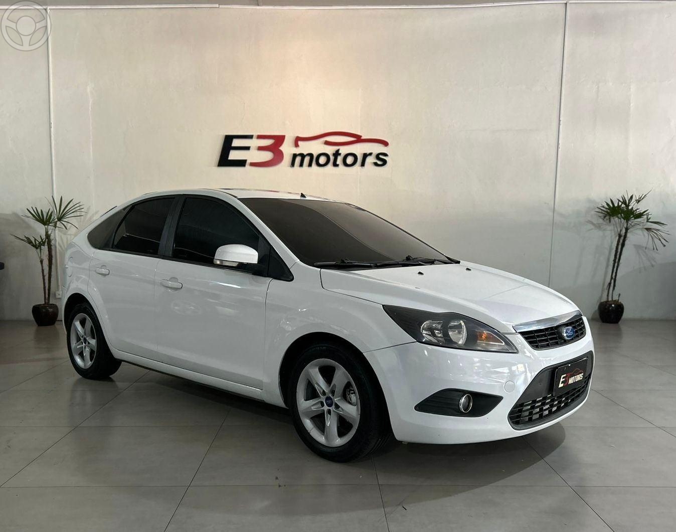 FOCUS 1.6 8V FLEX 4P MANUAL - 2013 - NOVO HAMBURGO