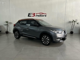 kicks 1.6 16v flex sv limited 4p automatico 2017 novo hamburgo