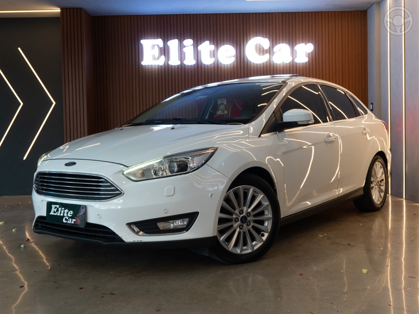 FOCUS 2.0 TITANIUM PLUS 16V FLEX 4P POWERSHIFT - 2017 - ESTâNCIA VELHA
