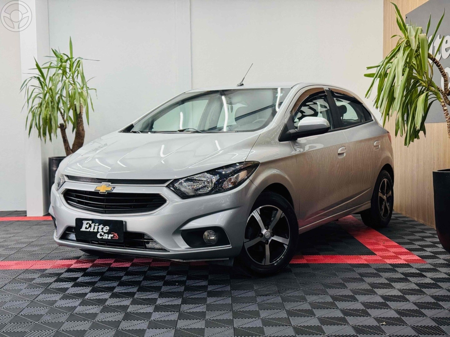 ONIX 1.4 MPFI LT 8V FLEX 4P MANUAL - 2017 - ESTâNCIA VELHA