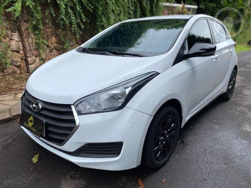 HB20 COMFORT 1.0 - 2017 - ESTRELA