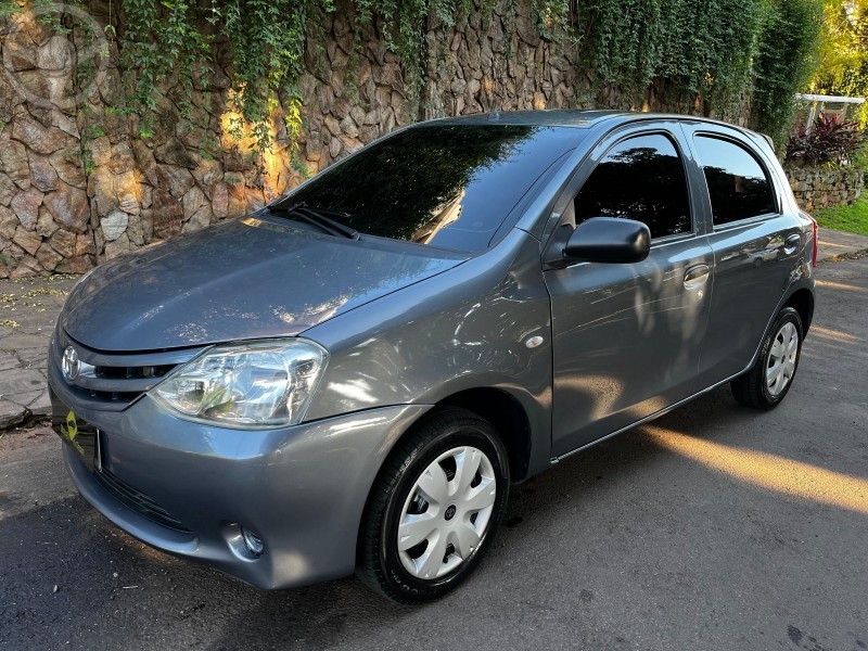 ETIOS X 1.3 - 2013 - ESTRELA