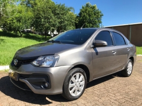 etios sedan x plus 1.5 2021 estrela