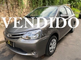etios sedan xs 1.5 2017 estrela