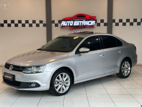 JETTA 2.0 COMFORTLINE FLEX 4P TIPTRONIC