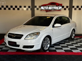 VECTRA 2.0 MPFI ELEGANCE 8V 140CV FLEX 4P MANUAL