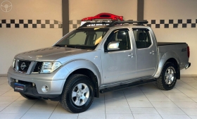 FRONTIER 2.5 LE 4X4 CD TURBO ELETRONIC DIESEL 4P AUTOMATICO