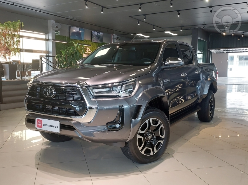 HILUX 2.8 SRX PLUS 4X4 CD TURBO DIESEL 4P AUTOMÁTICO - 2025 - LAJEADO