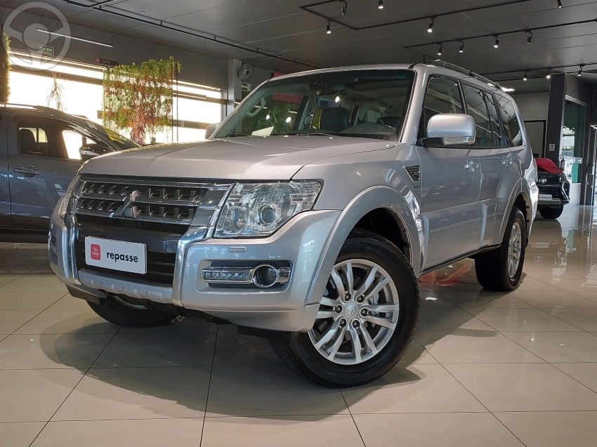 PAJERO FULL 3.2 HPE 4X4 16V TURBO INTERCOOLER DIESEL 4P AUTOMÁTICO - 2016 - LAJEADO