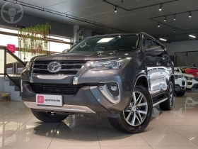 hilux sw4 2.8 srx 4x4 7 lugares 16v turbo intercooler diesel 4p automatico 2019 lajeado