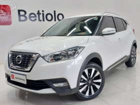 kicks 1.6 16v flex sv 4p xtronic 2019 lajeado