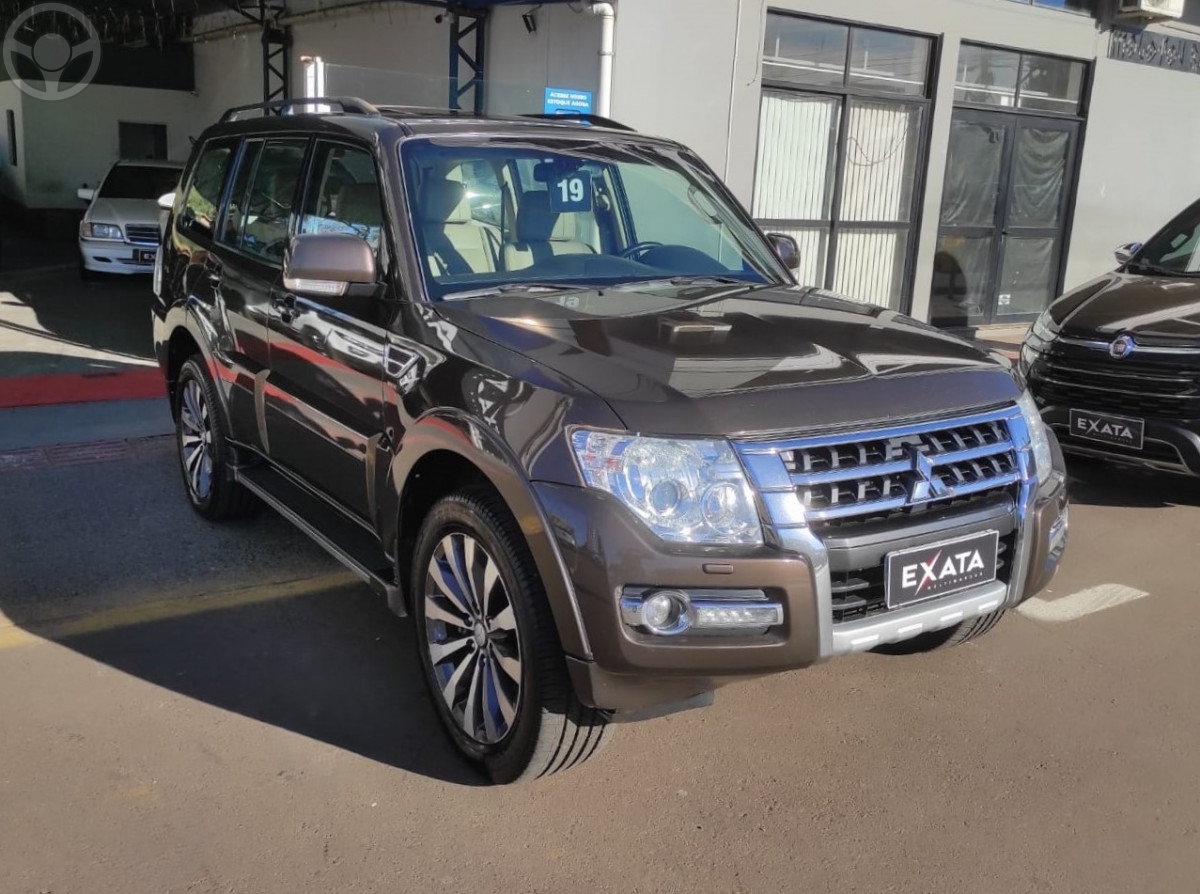 PAJERO 3.2 HPE 4X4 7 LUGARES 16V TURBO INTERCOOLER DIESEL 4P AUTOMÁTICO - 2019 - ERECHIM