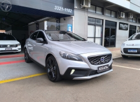 v40 2.0 t5 cross country awd turbo 4p automatico 2016 erechim