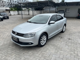 JETTA 2.0 COMFORTLINE FLEX 4P TIPTRONIC