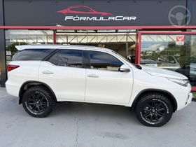 hilux sw4 2.8 srx 4x4 16v turbo intercooler diesel 4p automatico 2017 caxias do sul