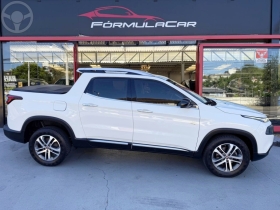 TORO 2.0 16V TURBO DIESEL VOLCANO AT9 4X4 AUTOMÁTICO