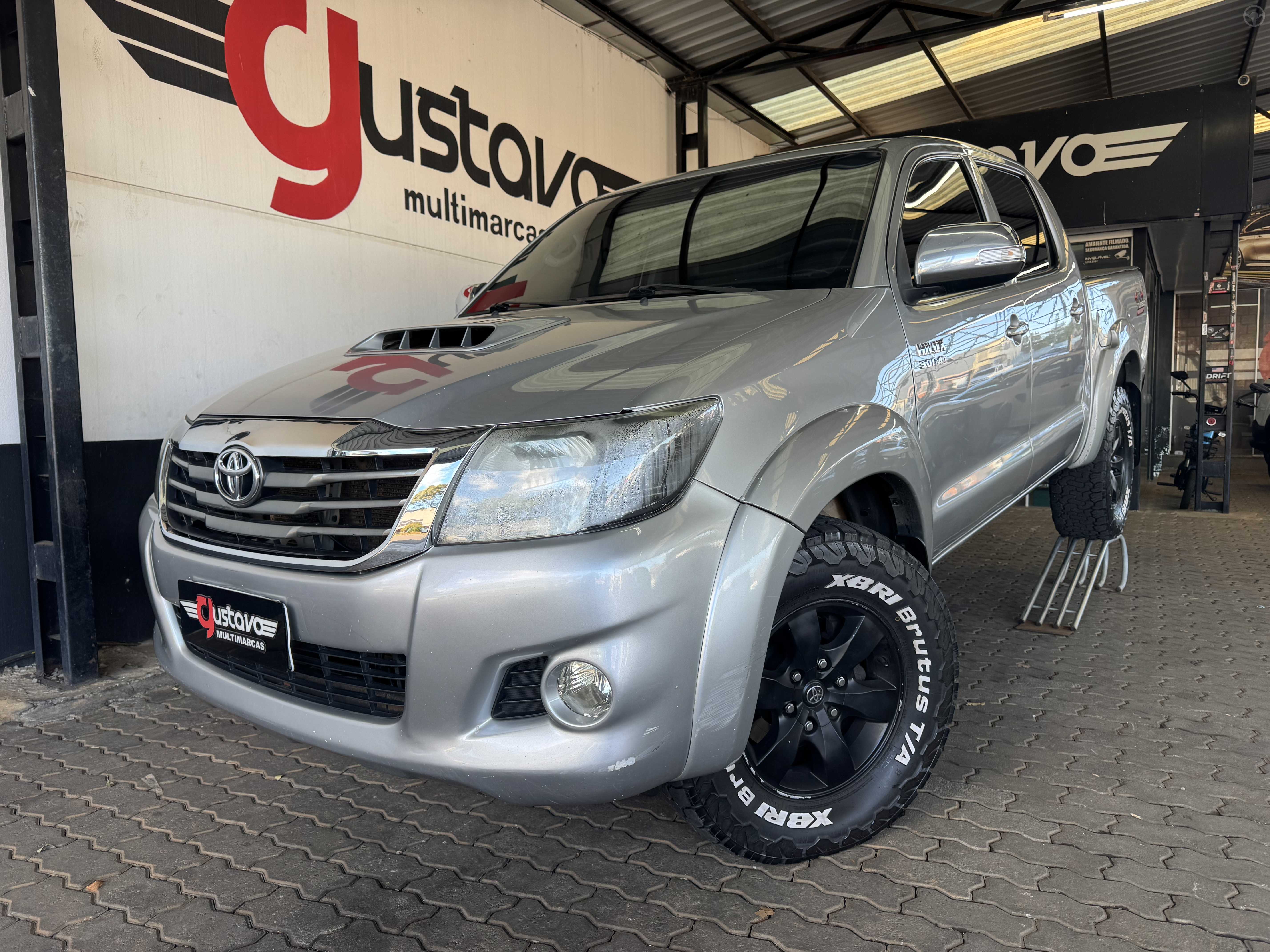 HILUX SRV TOP - 2015 - LAGOA VERMELHA