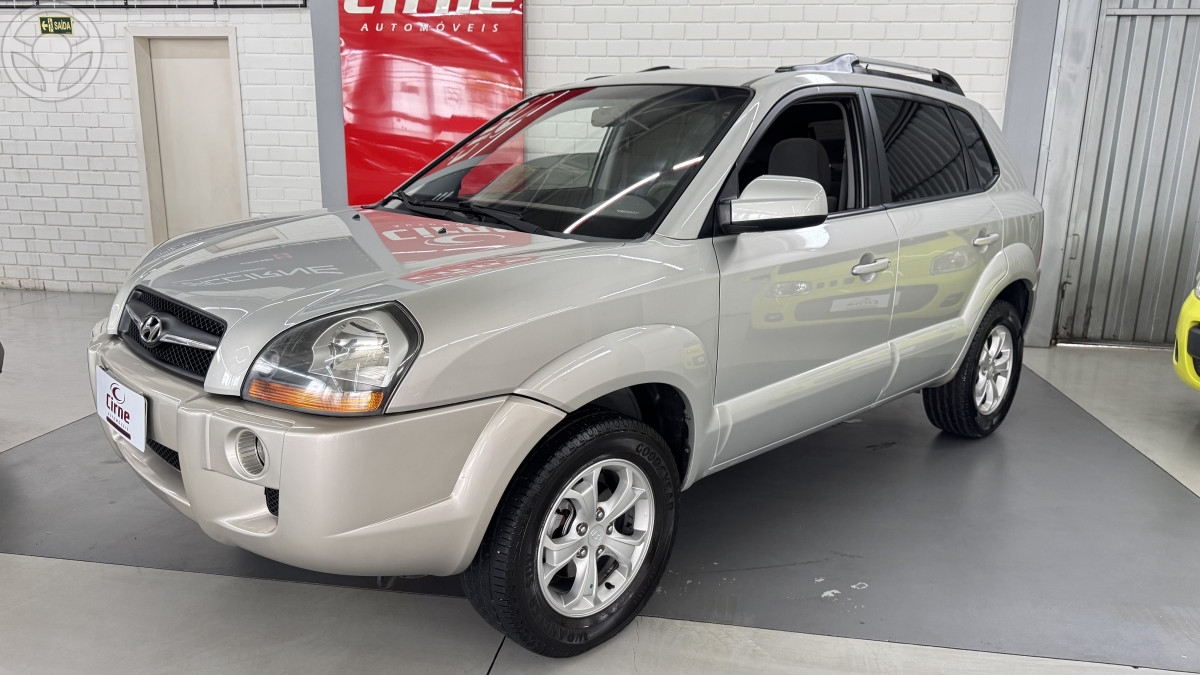 TUCSON 2.0 MPFI GL 16V 142CV 2WD 4P AUTOMÁTICO - 2013 - SANTA MARIA