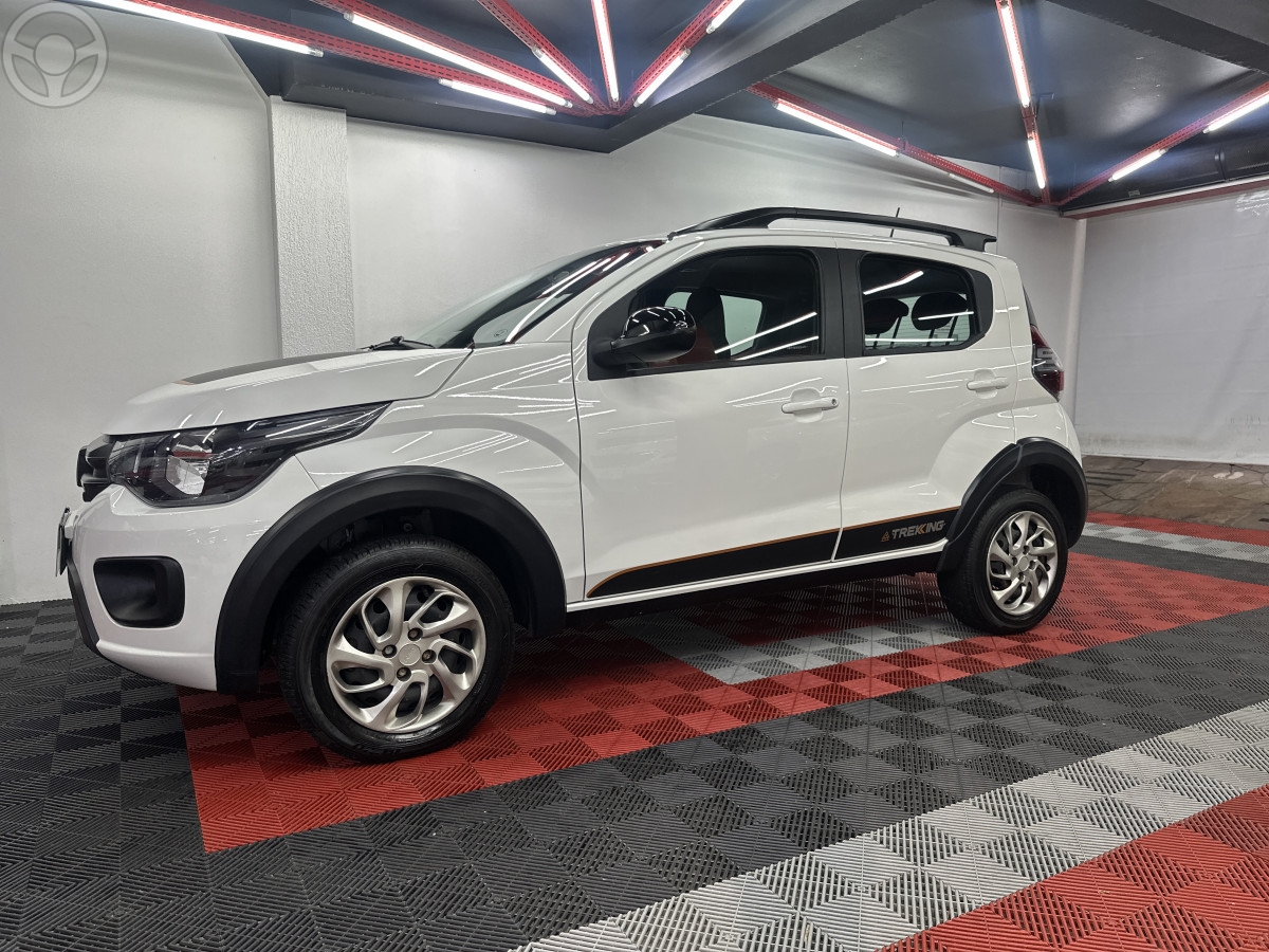 MOBI 1.0 TREKKING 8V FLEX 4P MANUAL - 2024 - SANTA MARIA