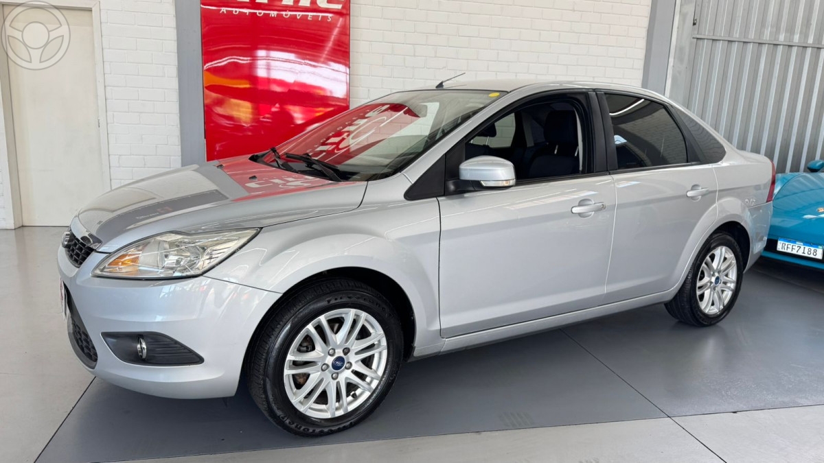 FOCUS 2.0 GHIA SEDAN 16V FLEX 4P AUTOMÁTICO - 2012 - SANTA MARIA