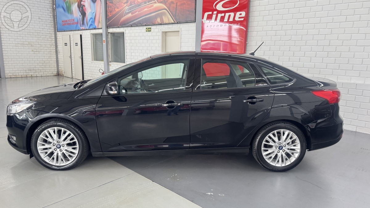 FOCUS 2.0 SE FASTBACK 16V FLEX 4P AUTOMÁTICO - 2018 - SANTA MARIA