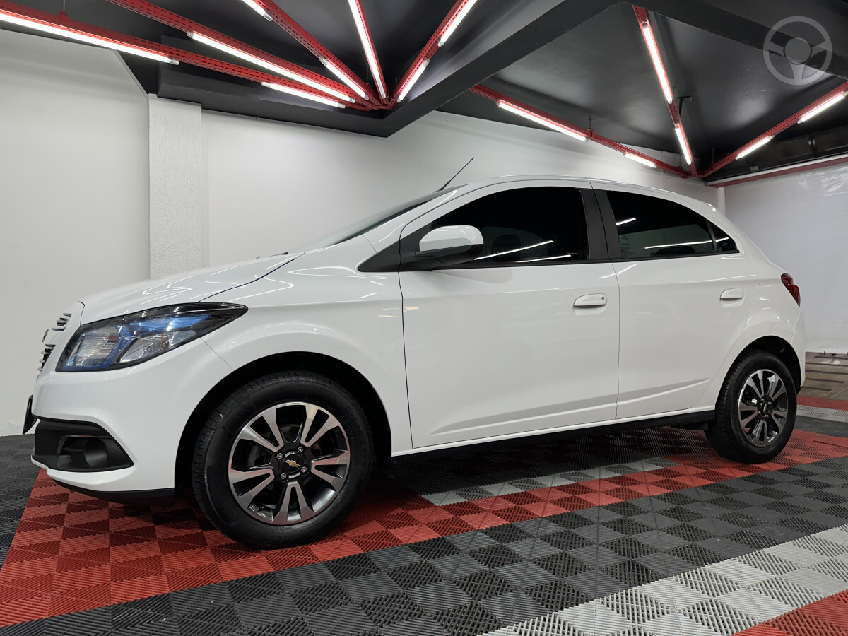 ONIX 1.4 MPFI LTZ 8V FLEX 4P MANUAL - 2016 - SANTA MARIA