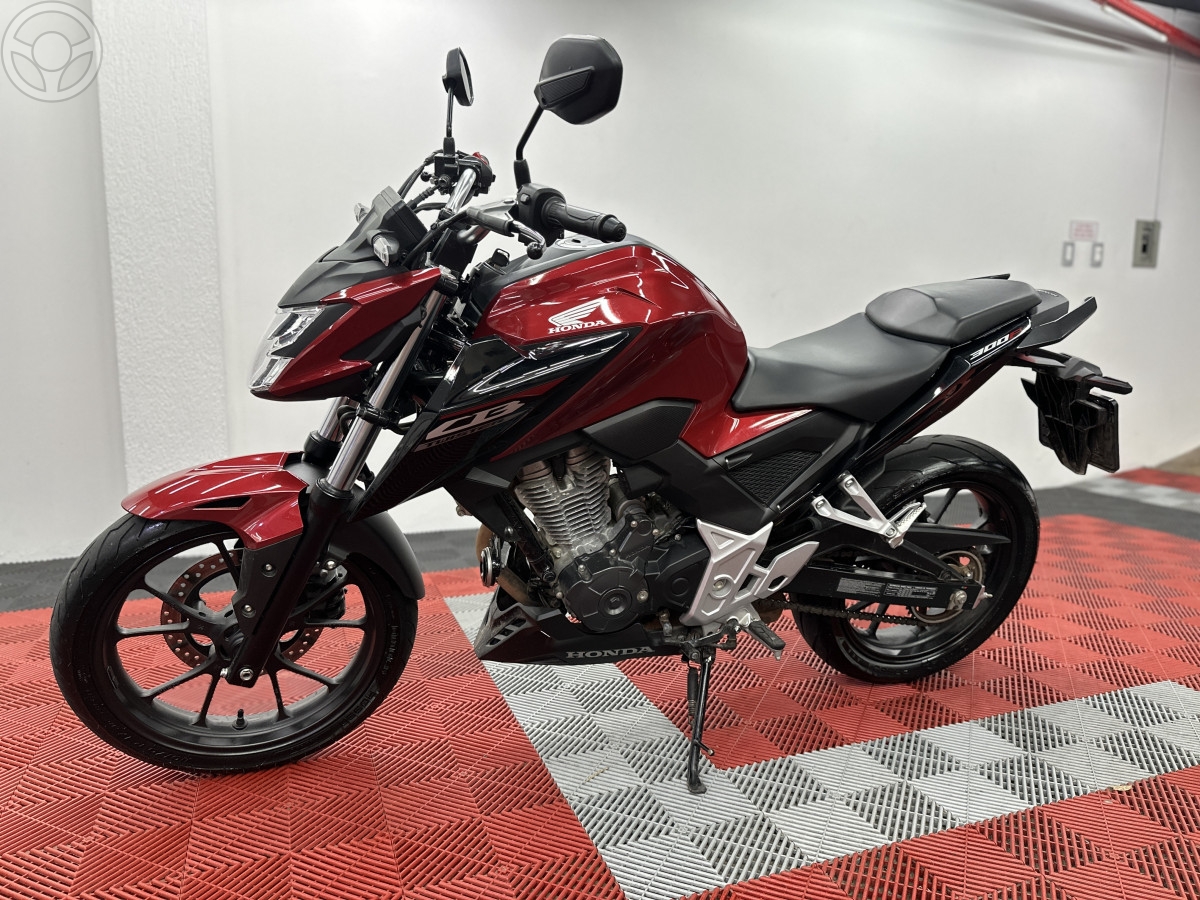CB 300F TWISTER CBS - 2025 - SANTA MARIA