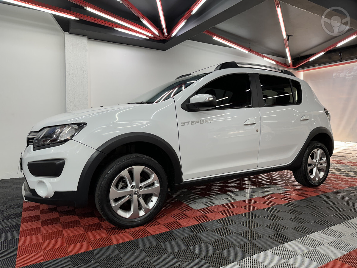 SANDERO 1.6 STEPWAY 8V FLEX 4P MANUAL - 2015 - SANTA MARIA