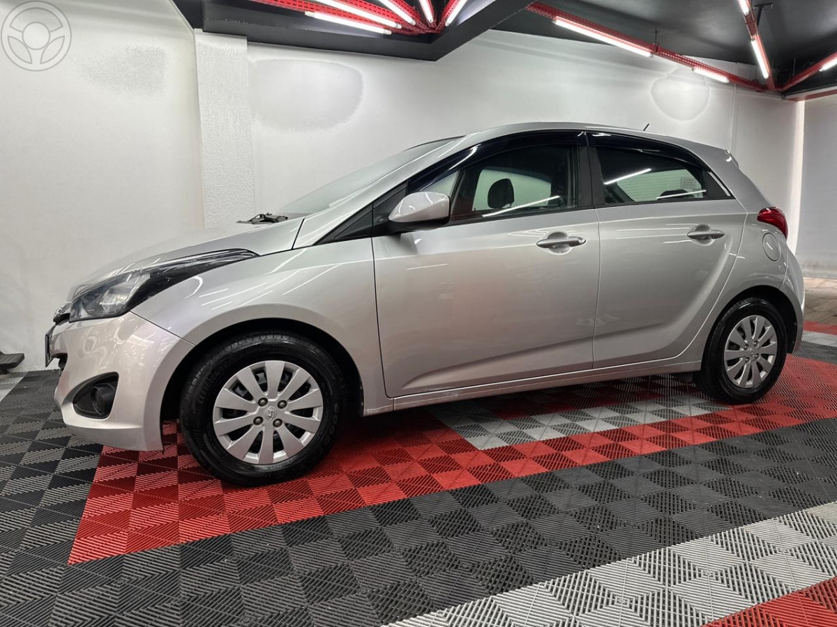 HB20 1.0 COMFORT PLUS 12V FLEX 4P MANUAL - 2014 - SANTA MARIA