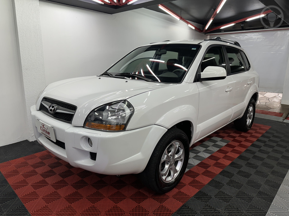 TUCSON 2.0 MPFI GLS 16V 143CV 2WD FLEX 4P AUTOMÁTICO - 2016 - SANTA MARIA