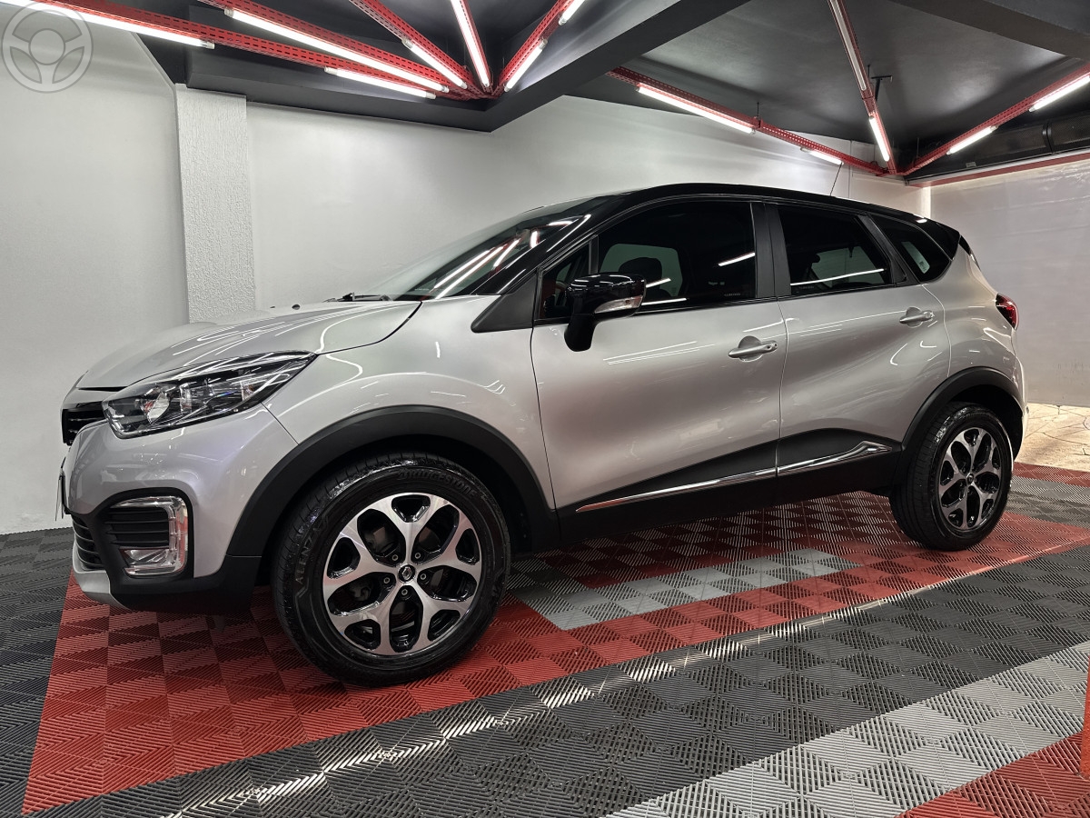 CAPTUR 2.0 16V FLEX INTENSE AUTOMÁTICO - 2018 - SANTA MARIA