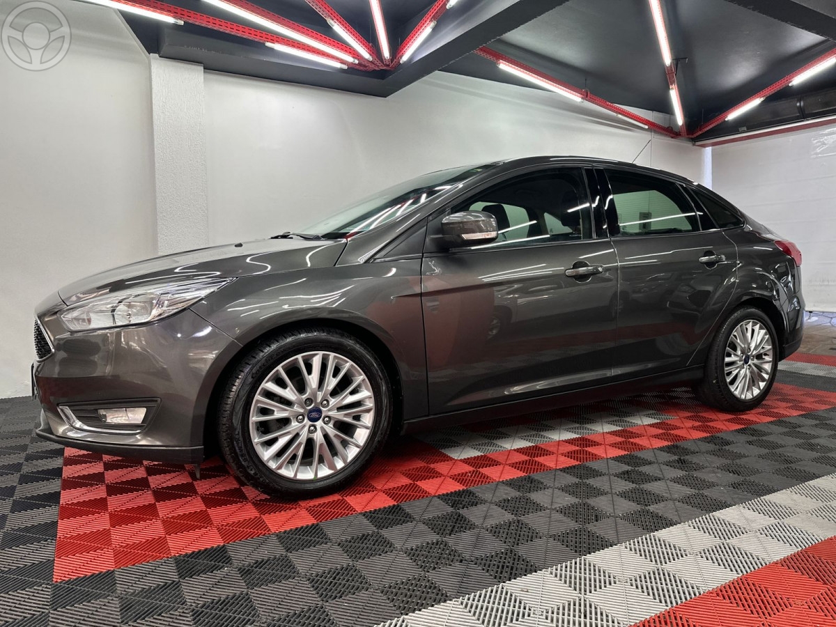 FOCUS 2.0 SE FASTBACK 16V FLEX 4P AUTOMÁTICO - 2018 - SANTA MARIA