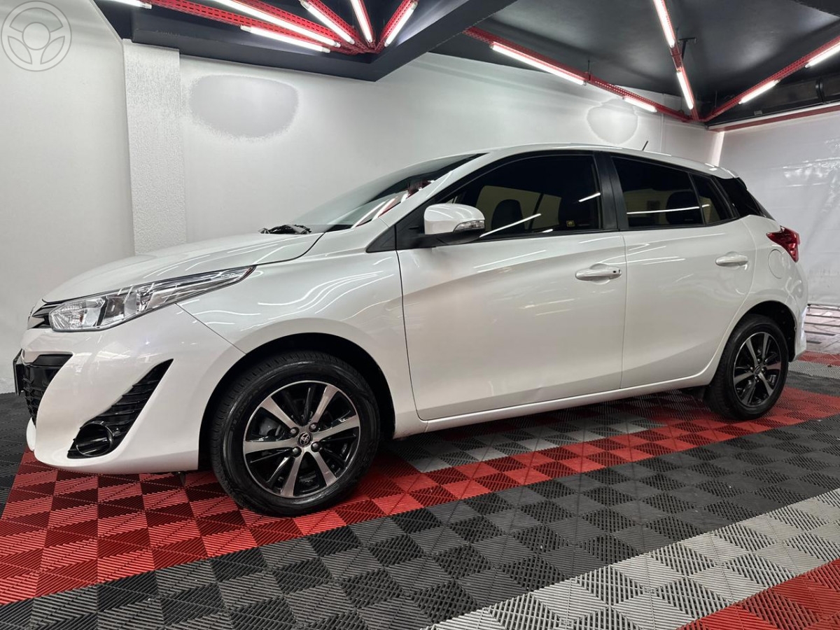 YARIS 1.5 XS CONNECT 16V FLEX 4P AUTOMÁTICO - 2022 - SANTA MARIA