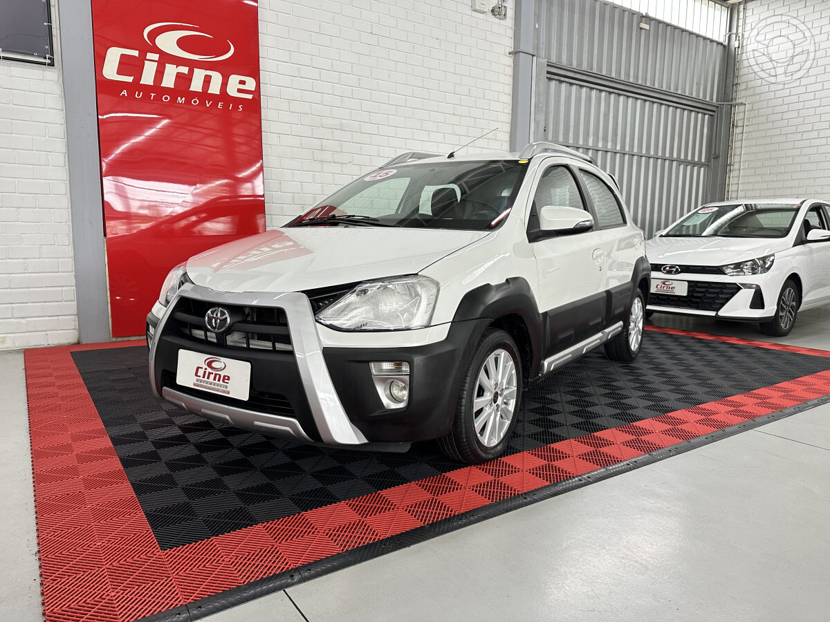 ETIOS CROSS 1.5 16V FLEX 4P MANUAL - 2015 - SANTA MARIA